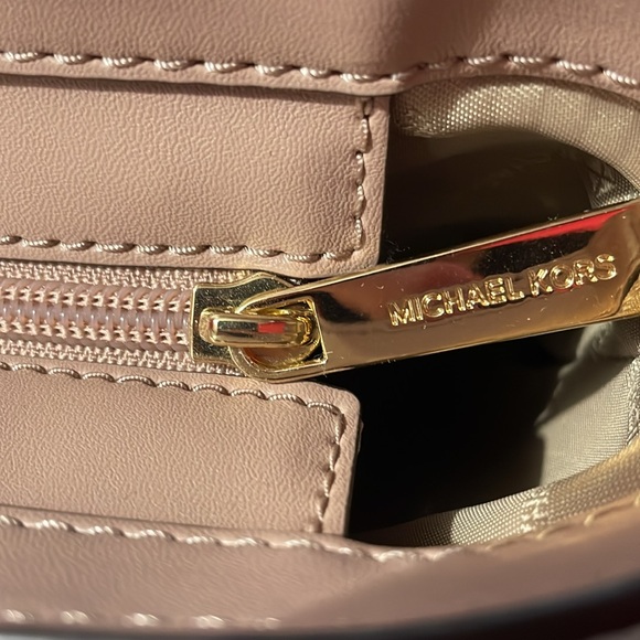 Michael Kors large tote - Picture 3 of 4